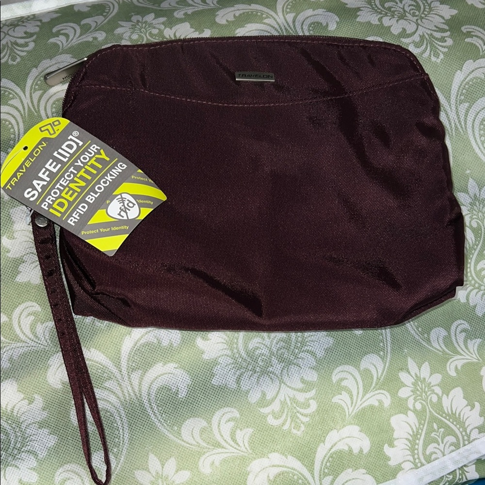 Travelon Dark Burgundy RFID Wristlet